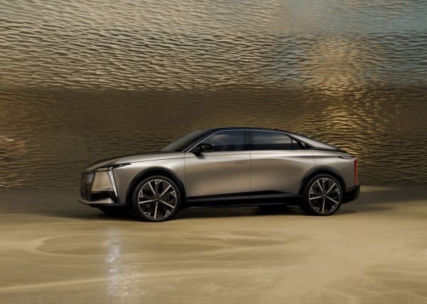 DS8 : l'excellence française en SUV électrique !