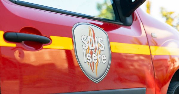 Isère. Saint-Pierre-de-Chartreuse : la foudre embrase le toit d'une maison