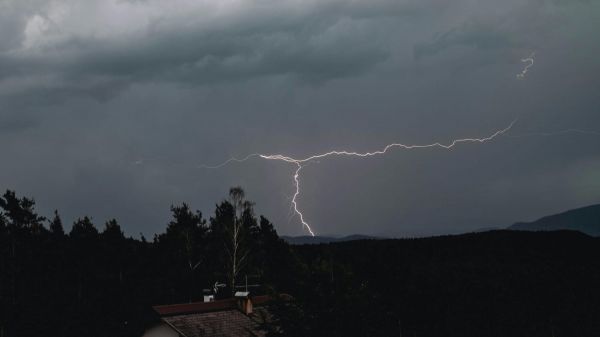 Vigilance orages en France : 12 départements concernés ce mardi 8 juillet