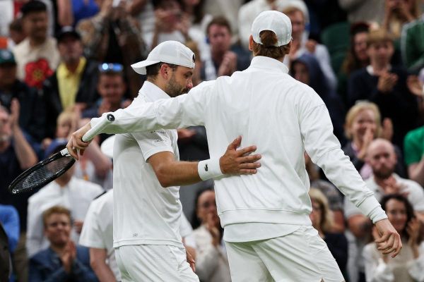 « Il avait préparé le match parfaitement et son exécution était encore meilleure », Sinner s'exprime sur le niveau de Dimitrov, contraint à l'abandon à Wimbledon