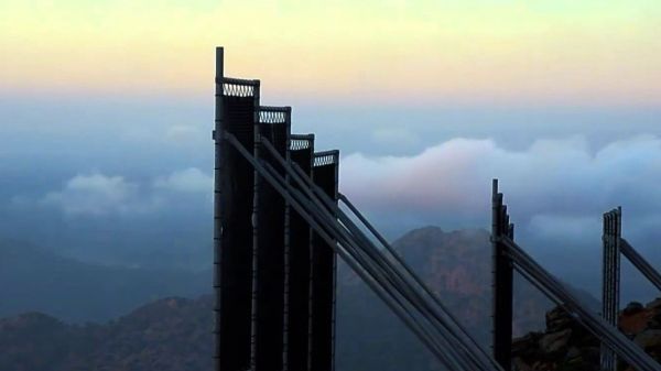 Sécheresse : des capteurs de brouillard pour récolter l'eau au Maroc