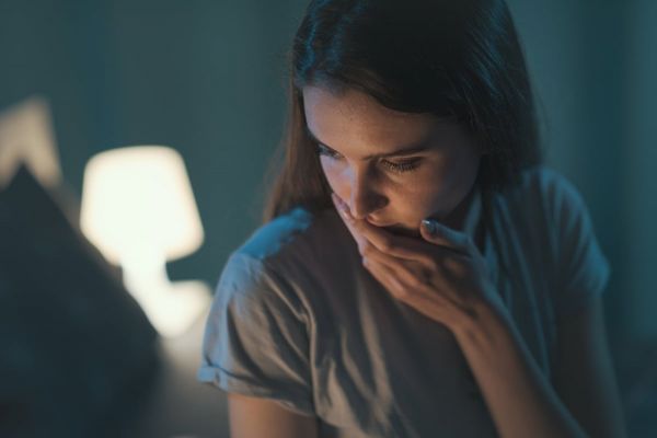 Alzheimer : ce signe nocturne doit vous alerter, même s'il vous paraît banal