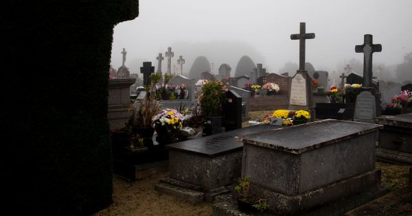 La mortalité en France a atteint un taux historiquement bas en 2023