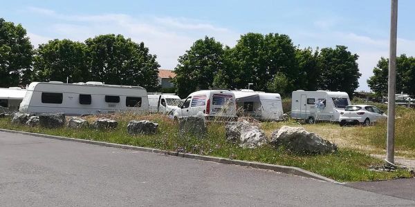 Gens du voyage : Bruno Retailleau envoie une circulaire aux préfets pour prévenir les occupations illicites