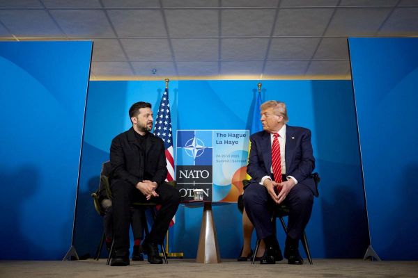 Guerre en Ukraine : Donald Trump promet de livrer plus d'armes défensives à Kiev