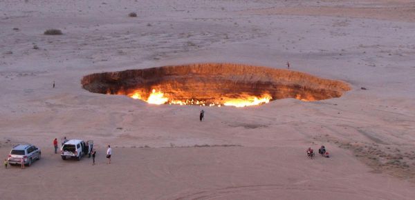 L'incendie de la « Porte de l'Enfer », ce trou perpétuellement en feu au Turkménistan, va-t-il bientôt s'éteindre ?