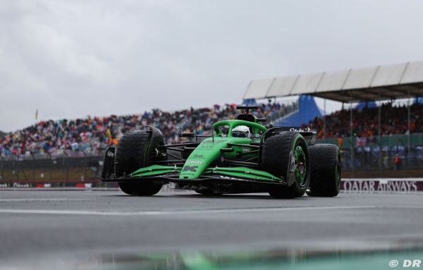 Pirelli : le pneu intermédiaire 's'est illustré' à Silverstone