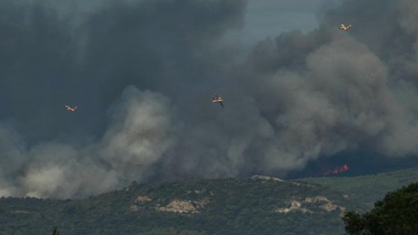 Incendie près de Narbonne : dégâts, blessés... le point sur les flammes qui ont déjà brûlé 2 000 hectares