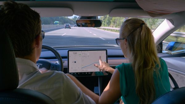 Actualité : “Ce n'était pas du marketing pour nous” : Tesla contrainte de rembourser 10 000 € pour sa fausse conduite autonome