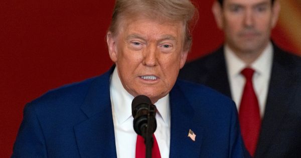 "Méfions-nous des fanfaronnades de Trump" : nos lecteurs réagissent à l'actualité