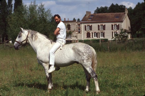 Maxime Le Forestier : à quoi ressemble sa superbe maison loin de l'agitation en Charente-Maritime ?