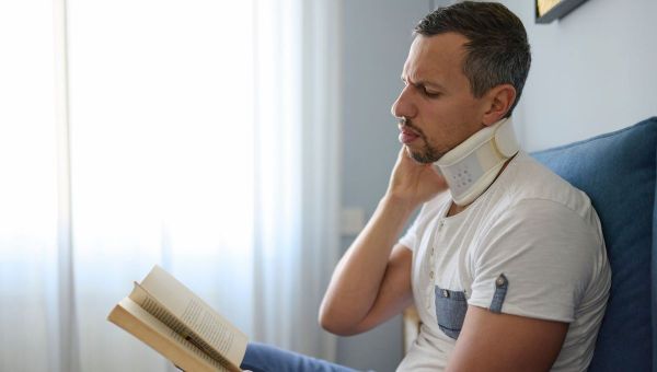 Traumatisme cervical : que faire en cas de coup du lapin ?