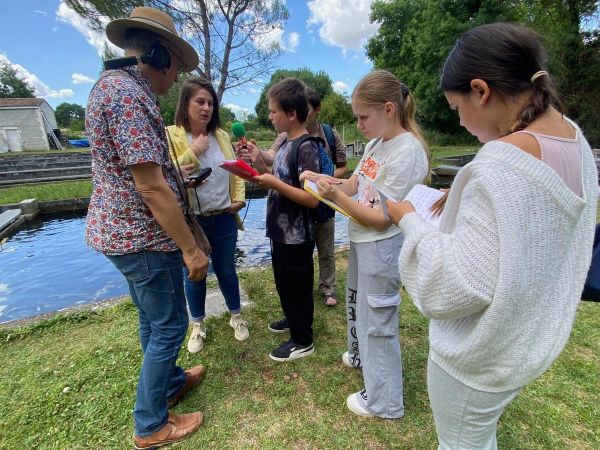« L'idée, c'est de commencer les vacances en apprenant de manière ludique » : Les collégiens de Cognac en apprentis journalistes se mettent au vert