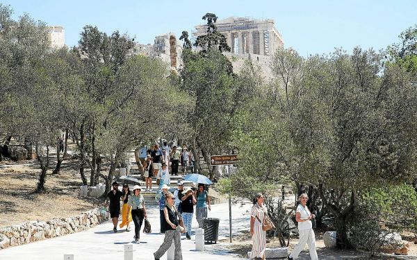 L'Acropole d'Athènes ferme partiellement en raison de la canicule : des températures jusqu'à 38 °C attendues