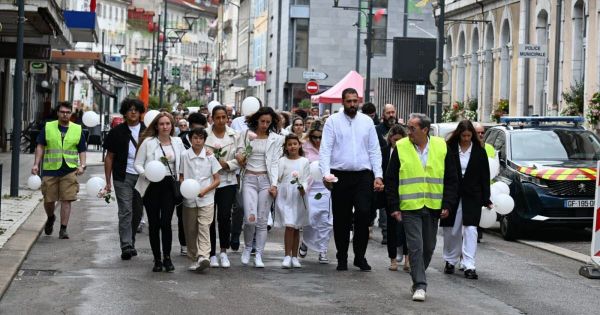 Jura. Plus de 350 personnes marchent en mémoire de Maria, tuée par son conjoint