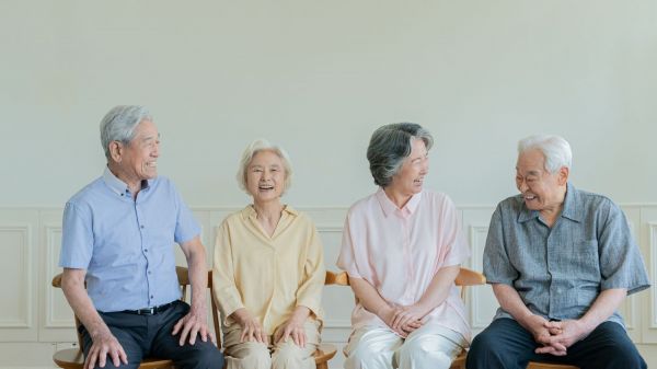 Pour remplir les classes, la Corée du Sud recrute désormais des élèves de plus de 70 ans