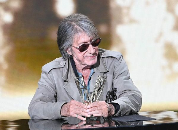 Jacques Dutronc : à quoi ressemble sa magnifique villa en Corse, achetée par Françoise Hardy ?