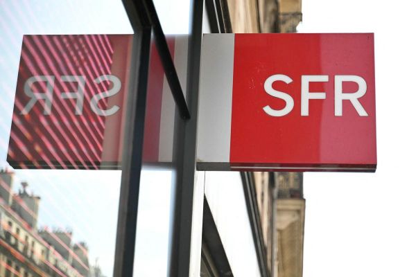 Vente de SFR : le gouvernement français se dit « très vigilant » face aux offres étrangères