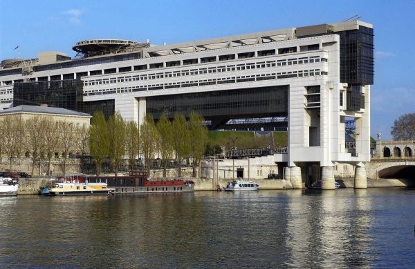 « Machine à broyer » et vague de suicides, la direction générale des finances publiques passée au rouleau compresseur