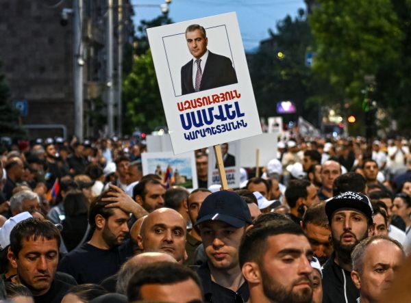 Arménie : Samvel Karapetian poursuit en diffamation des collaborateurs de Pachinian