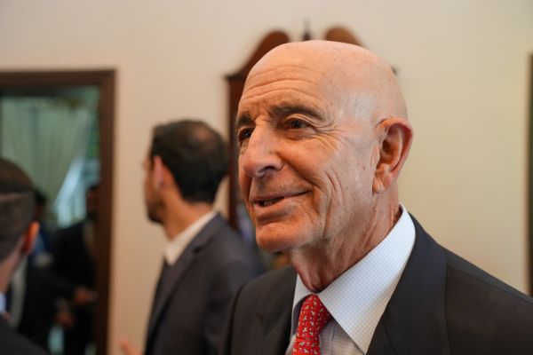 Thomas Barrack se dit «satisfait et reconnaissant» de la réponse libanaise à la proposition américaine