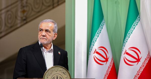 Iran : le président Massoud Pezeshkian critiqué pour ses propos "trop doux" sur les Etats-Unis