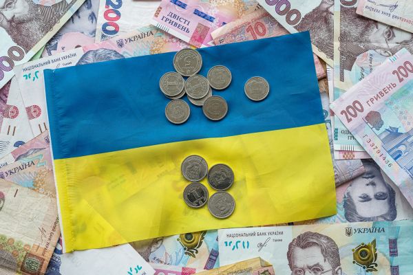 FT : une course contre la montre à Bruxelles pour combler un déficit budgétaire de l'Ukraine