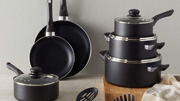 Vous pourrez bientôt déposer vos poêles et casseroles en fin de vie dans les bureaux de poste
