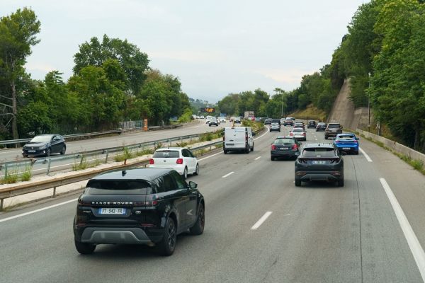 Bison Futé prévoit un week-end de circulation catastrophique sur la route. A quelle heure partir pour éviter les bouchons ?