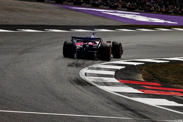 Ferrari 'améliore son rythme' et 'marque plus de points' que ses rivales