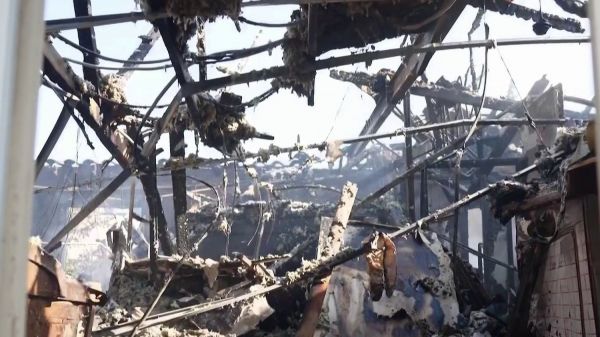 Maisons évacuées : les habitants découvrent les premiers dégâts