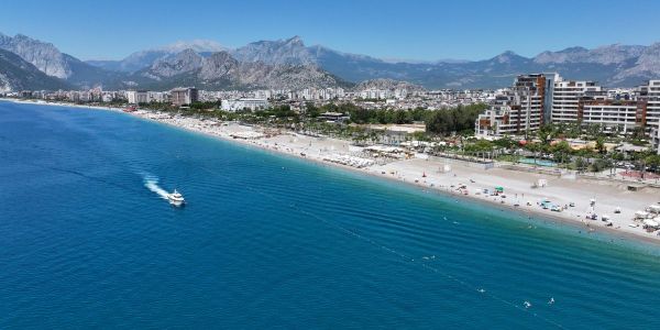 Crise du tourisme: La Turquie, devenue aussi chère que Dubaï, attire moins