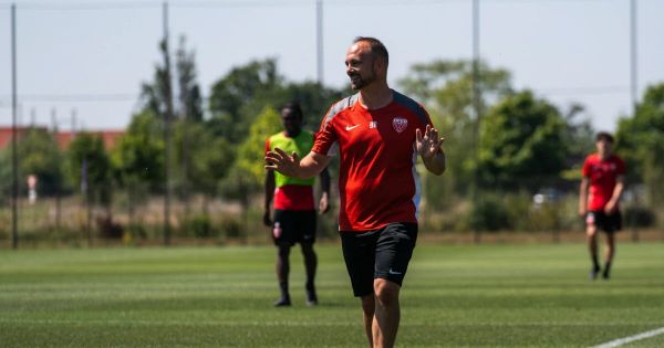 Football - National. Baptiste Ridira (DFCO) : "Les joueurs sont dans le tempo de ce qu'on attend d'eux"