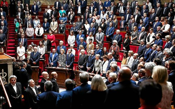 « Stupeur et douleur » : l'Assemblée rend hommage à Olivier Marleix