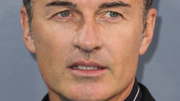 Alyssa Milano a le cœur brisé après la mort de son collègue de Charmed, Julian McMahon