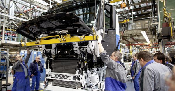 Allemagne. Daimler Truck prévoit de supprimer 5.000 postes : les frontaliers travaillant à l'usine de Wörth inquiets