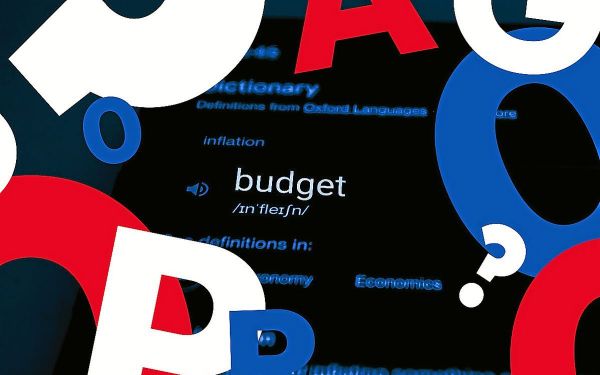 Gel des retraites et des aides sociales : ce qu'une « année blanche » changerait pour votre portefeuille