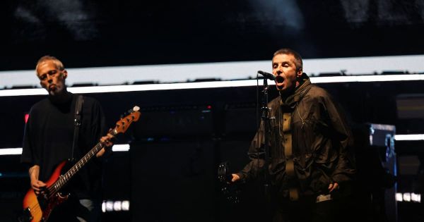 Sous les méga-concerts d'Oasis et d'Ozzy Osbourne, l'effacement d'un nerf central du rock : la classe ouvrière
