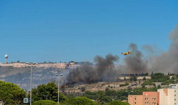 Incendies à Marseille et Narbonne : quels sont les risques d'une exposition à la fumée ?