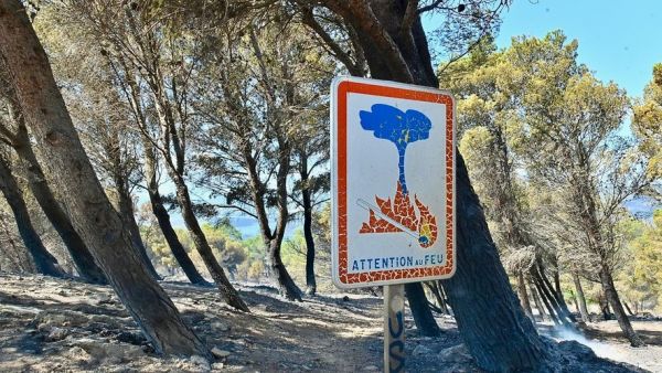 Un incendie se déclare dans l'Hérault : Série noire pour l'autoroute A9 à nouveau coupée dans les deux sens entre Narbonne et Montpellier