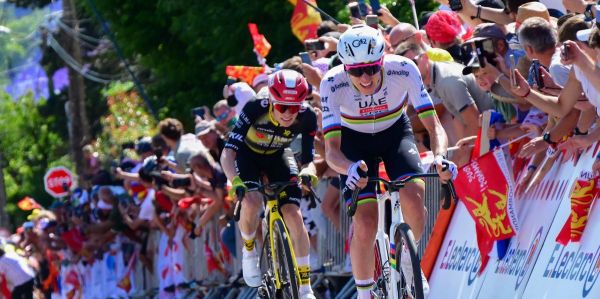 Tour de France: Tadej Pogacar remporte la 4e étape et signe le 100e succès de sa carrière