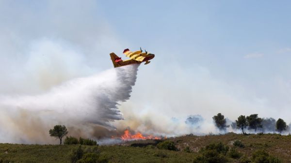 Incendie à Marseille : les pompiers vauclusiens envoyés en renfort dans les Bouches-du-Rhône