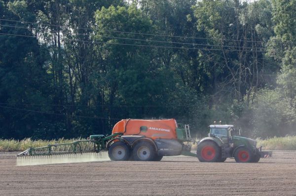 Agriculture : la loi Duplomb définitivement adoptée par le Parlement