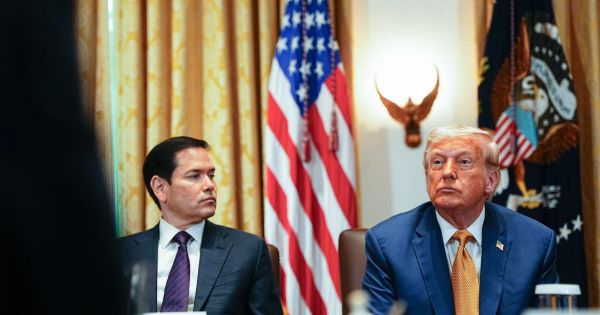 États-Unis. Trump dit envisager une surtaxe de 200 % sur les produits pharmaceutiques, 50 % sur le cuivre
