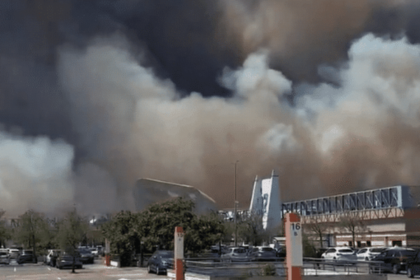 TÉMOIGNAGE. Incendie à Marseille : "C'était la catastrophe, tout le monde était paniqué", une famille bloquée par le feu dans un centre commercial