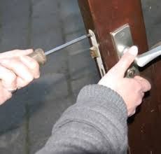 Paris serrurier,pas cher,changement de serrure,cylindre.