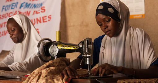 Au Niger, Zoulaha et Zara, anciennes filles de gangs sauvées de la rue | Céline Vergne Avocat