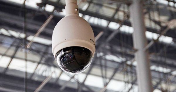 Au Royaume-Uni, une loi de surveillance aussi extrême qu'effrayante vient d'être votée