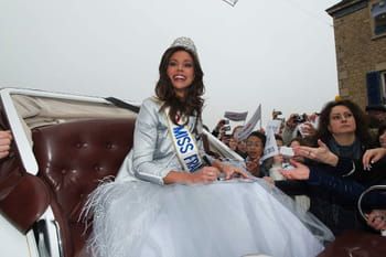 Marine Lorphelin : une photo de l'ancienne Miss France crée la polémique dans le monde étudiant