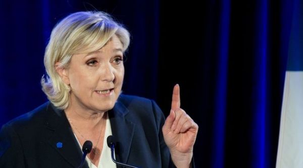 Emplois fictifs d'assistants parlementaires européens: Mediapart et «Marianne» publient un rapport qui accable Marine Le Pen